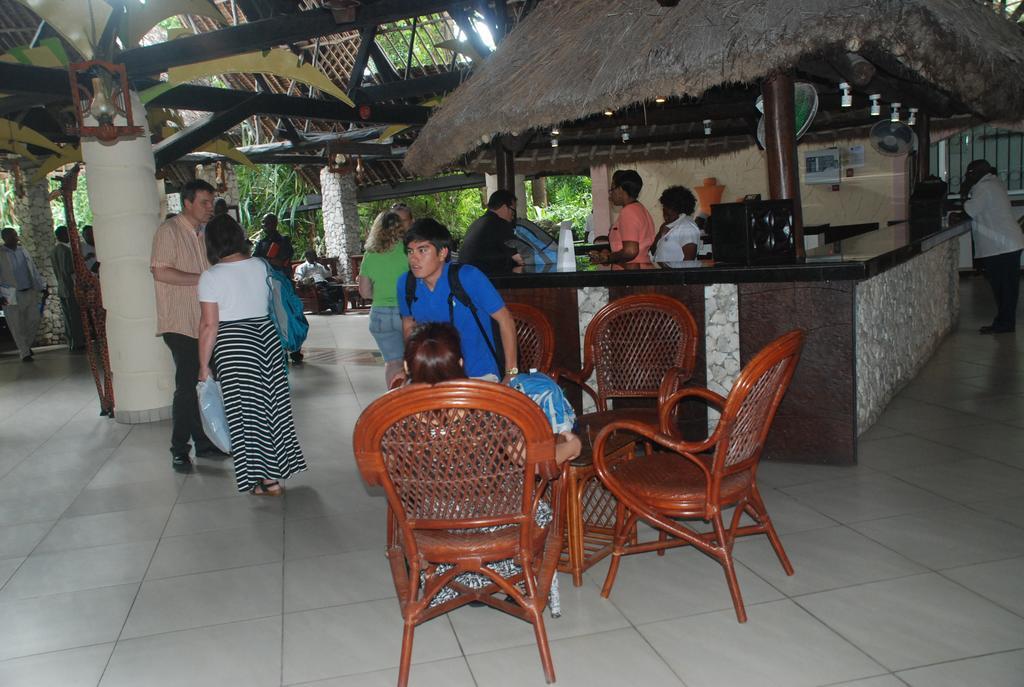 Bamburi Beach Hotel Exterior photo